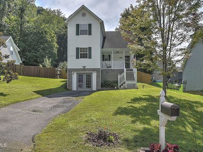 128 Saint James Pl