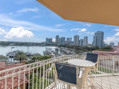 555 5th Ave NE STE 711