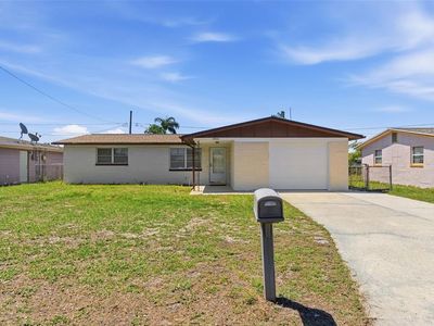 3904 Redwood Dr