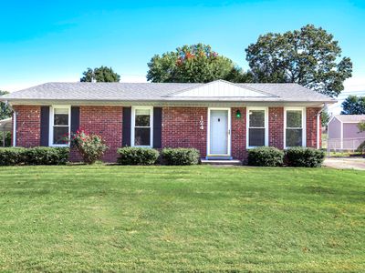 124 Queensway Dr