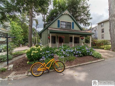 9 Ames Ave