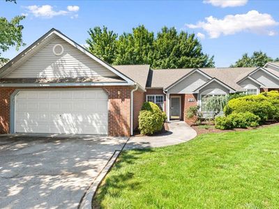 805 Cedar Ln
