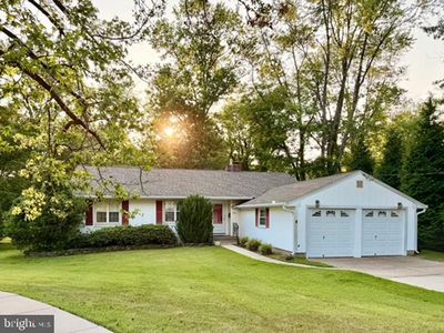 223 Dickens Ct