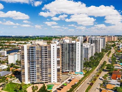 2715 N Ocean Blvd #17F