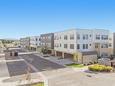 718 W Blue Magic Ln S #S201