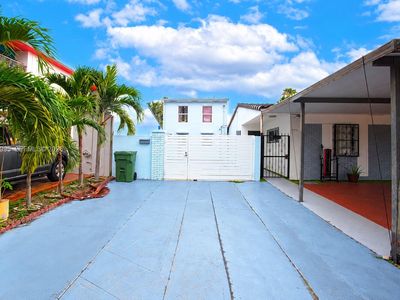 Property at 7000 W 15th Ct, Hialeah, FL