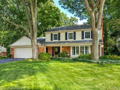 2805 Lamplighter Ln
