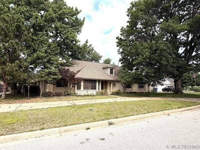 5826 S 79th East Ave