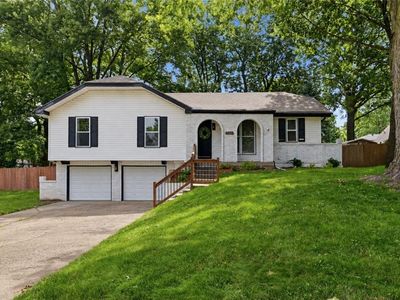 6015 Hauser Dr