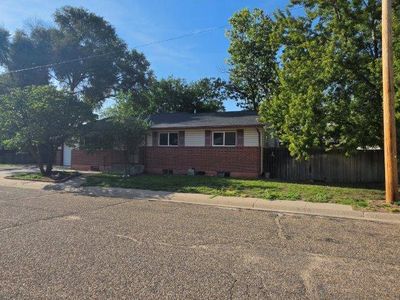 803 E Cedar St