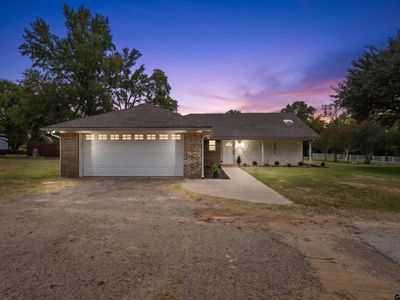 912 Lilly Ln