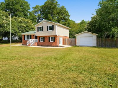 2506 Meadow Dr