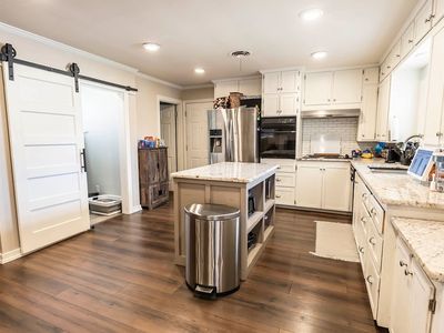 809 E Highway 82