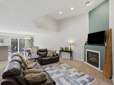 2233 S 500 E APT 103