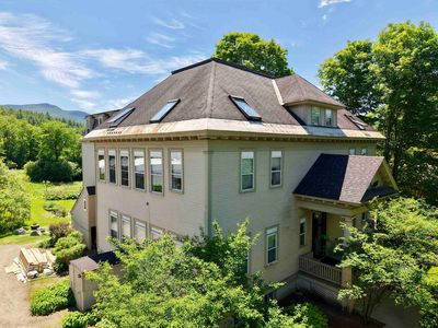 4125 Main Street #6