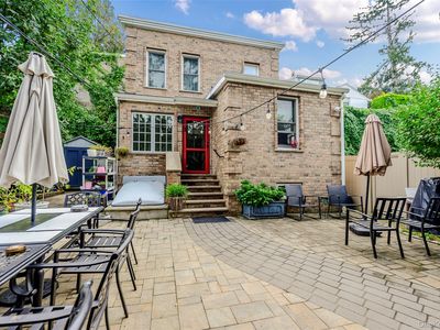 48 Clarendon Avenue