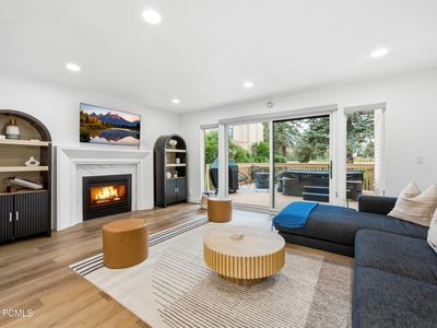 67 Vantage Ct