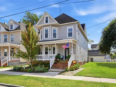 245 W 31st St