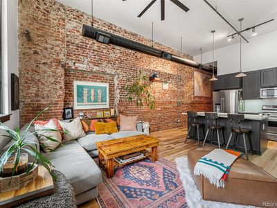 2441 N Broadway Unit 106