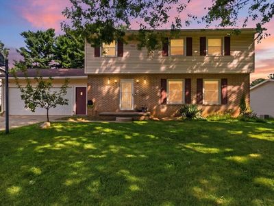 1685 Honeysuckle Dr