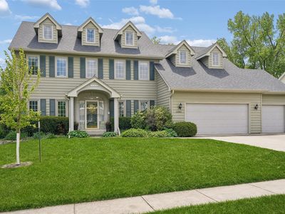 Property at 12862 Hazelwood Dr, Clive, IA