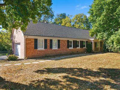 2516 Versailles Rd
