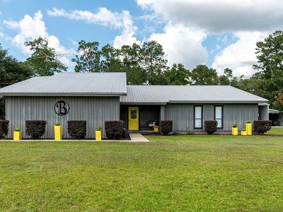 Property at 10466 NW 1st St, Bristol, FL