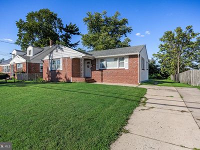 3815 Royal Ave