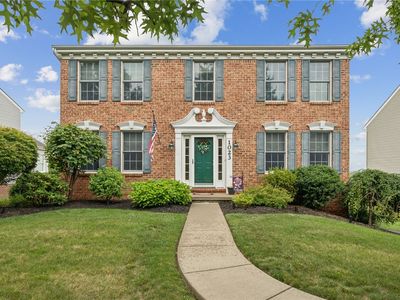 1023 Mayfair Dr