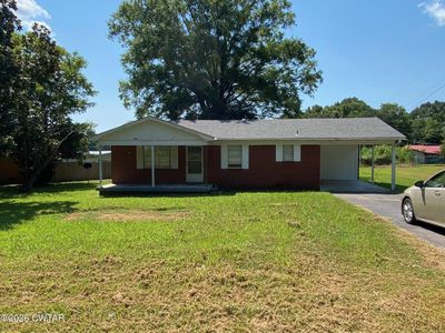7207 Highway 104 E