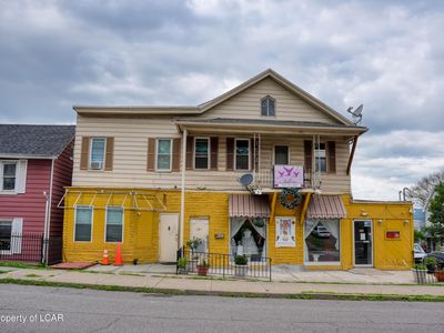 702 Prospect Ave