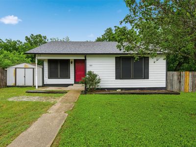 Property at 303 N Milam St, Rogers, TX
