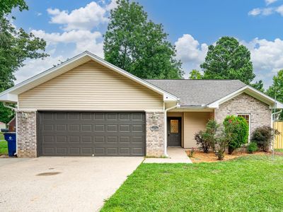 29 Broadmoor Cir