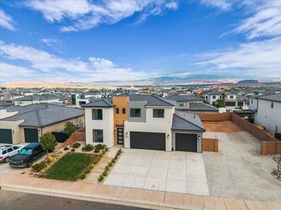 3525 E Red Pine Way