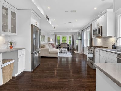 319 Forest Hills St #2