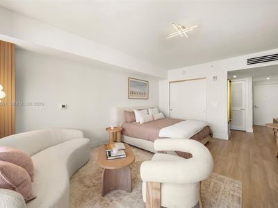 90 NE 32nd St Unit 720