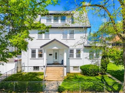 26 Lafayette Ave