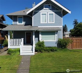3001 N Proctor Street