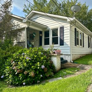 304 Signal View St