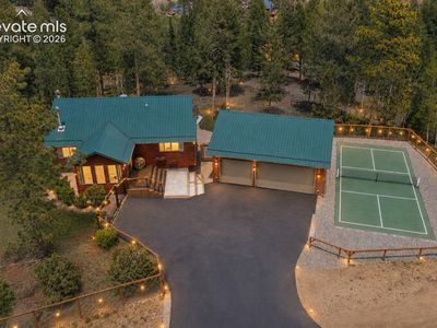 494 Lost Lake Dr