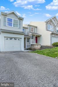 4 Fargreen Ct #1B