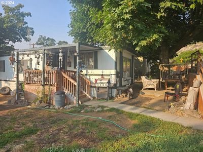 Property at 615 Deschutes Ave, Maupin, OR