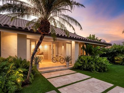4670 Kahala Ave