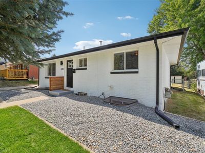 3781 S Hooker Street