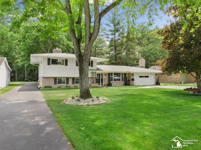 3119 W Dean Rd
