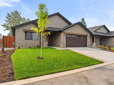 1025 River Mist Ln
