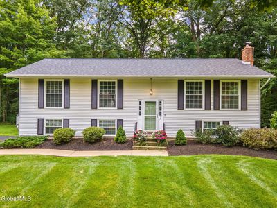 7 Acorn Avenue