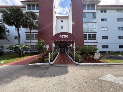 4750 NW 22nd Ct APT 211
