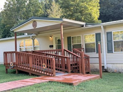 561 Mans Hollow Rd