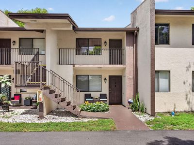 172 W Laurel Drive #1102